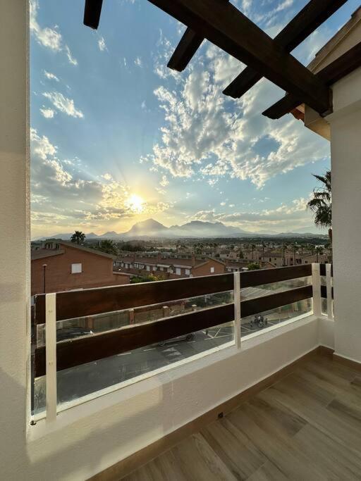 Precioso Apartamento Con Piscina Y Vistas 阿利坎特 外观 照片